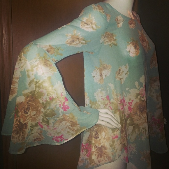 Cotton Candy Tops - Pretty Boho Style Floral Top* CRAZY ONE DAY SALE!